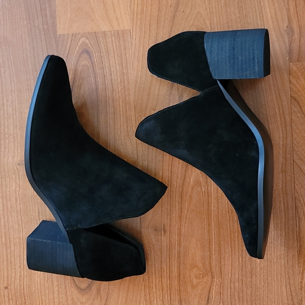 Block Heel Bootie,Women’s size 9, color black, Charles David